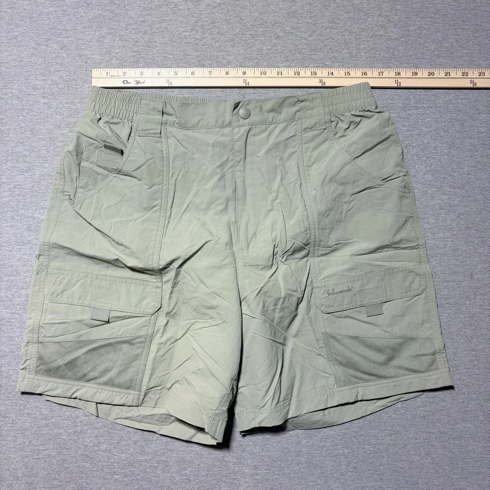 Islamorada Flats by Quest - Sage-  nylon cargo, hiking shorts, size Large‎